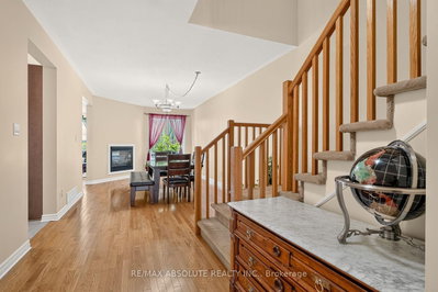 1070 Northgraves Crescent • Ottawa, ON photo 7
