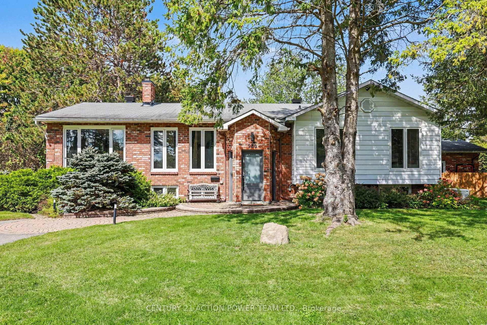 980 Galaxie Avenue • Orleans, ON photo 1