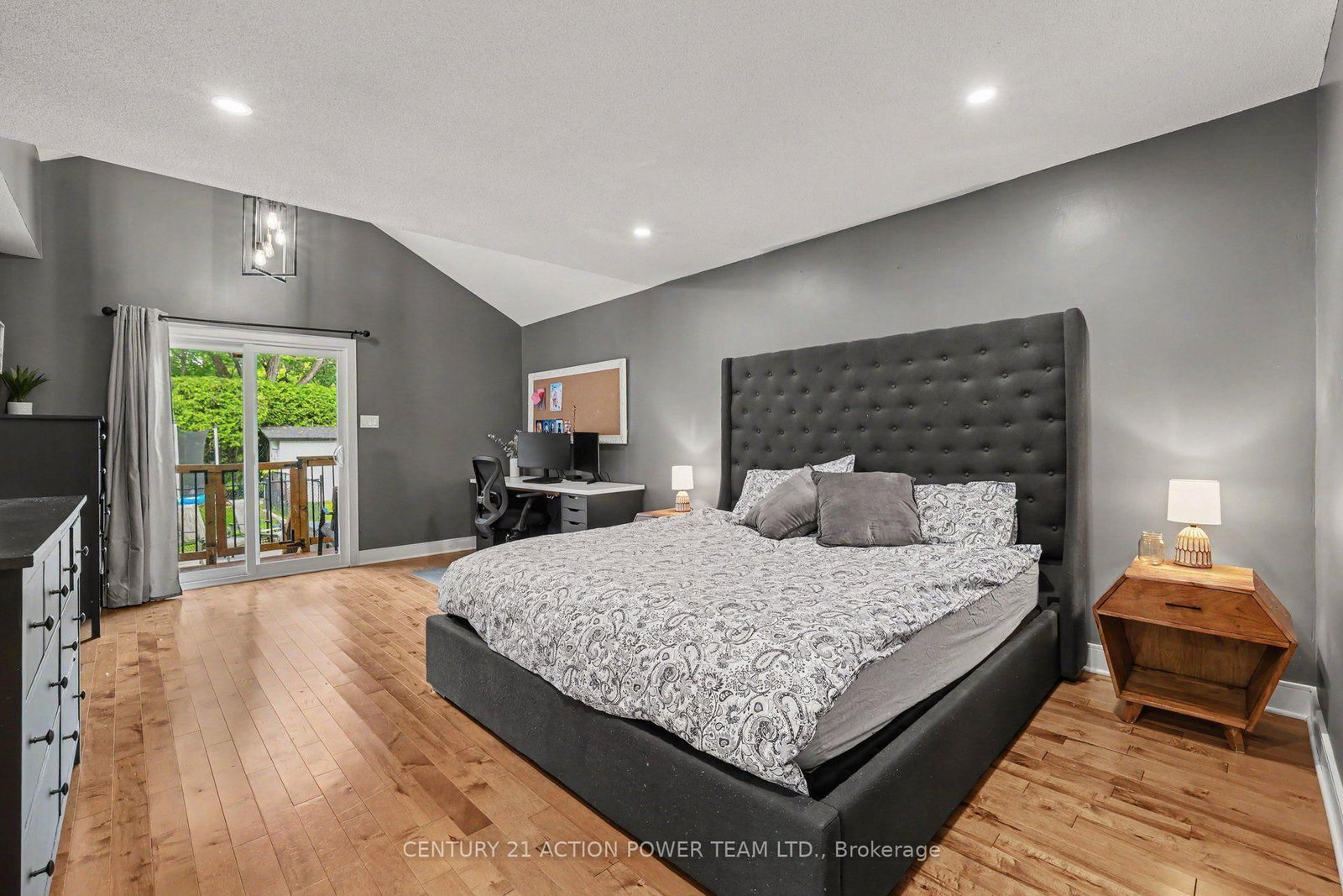 980 Galaxie Avenue • Orleans, ON photo 23