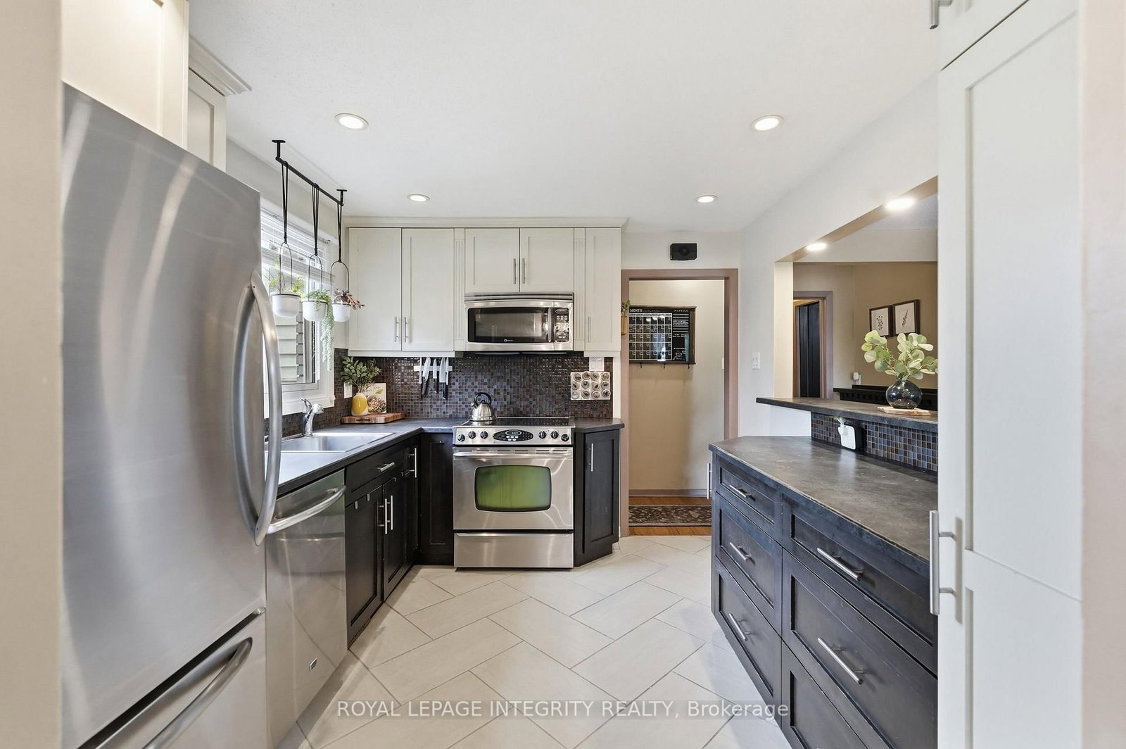 26 Woodmount Crescent • Ottawa, ON photo 5