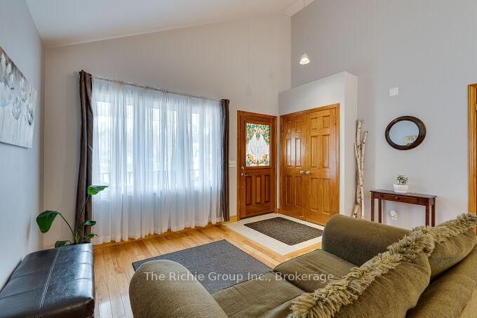 624 Cedar Street W • Shelburne, ON photo 5