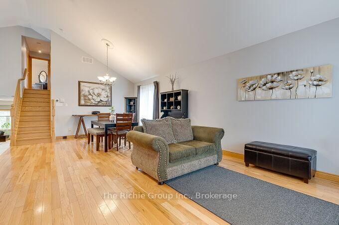 624 Cedar Street W • Shelburne, ON photo 6