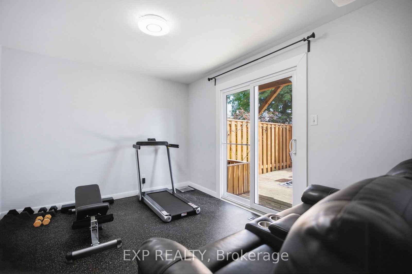 2092 Eric Crescent • Ottawa, ON photo 19