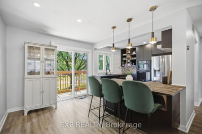 2092 Eric Crescent • Ottawa, ON photo 8