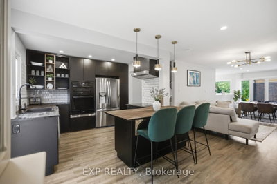 2092 Eric Crescent • Ottawa, ON photo 9