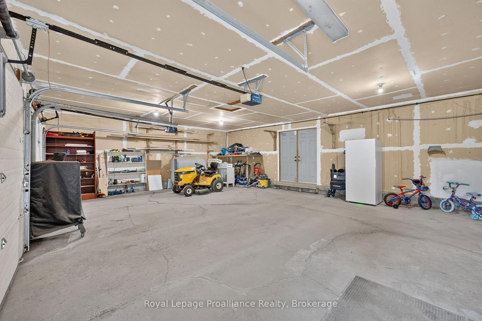 3561 Vienna Crescent • Mcdonalds Corners, ON photo 34