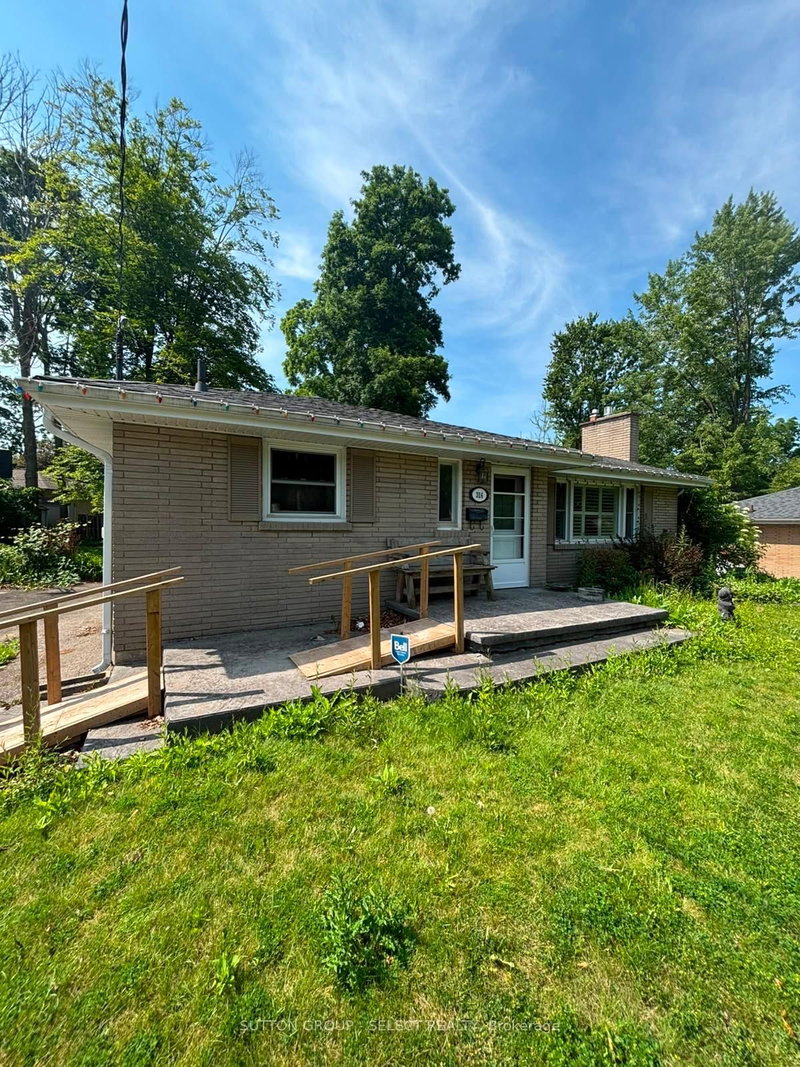 316 Ridgewood Crescent