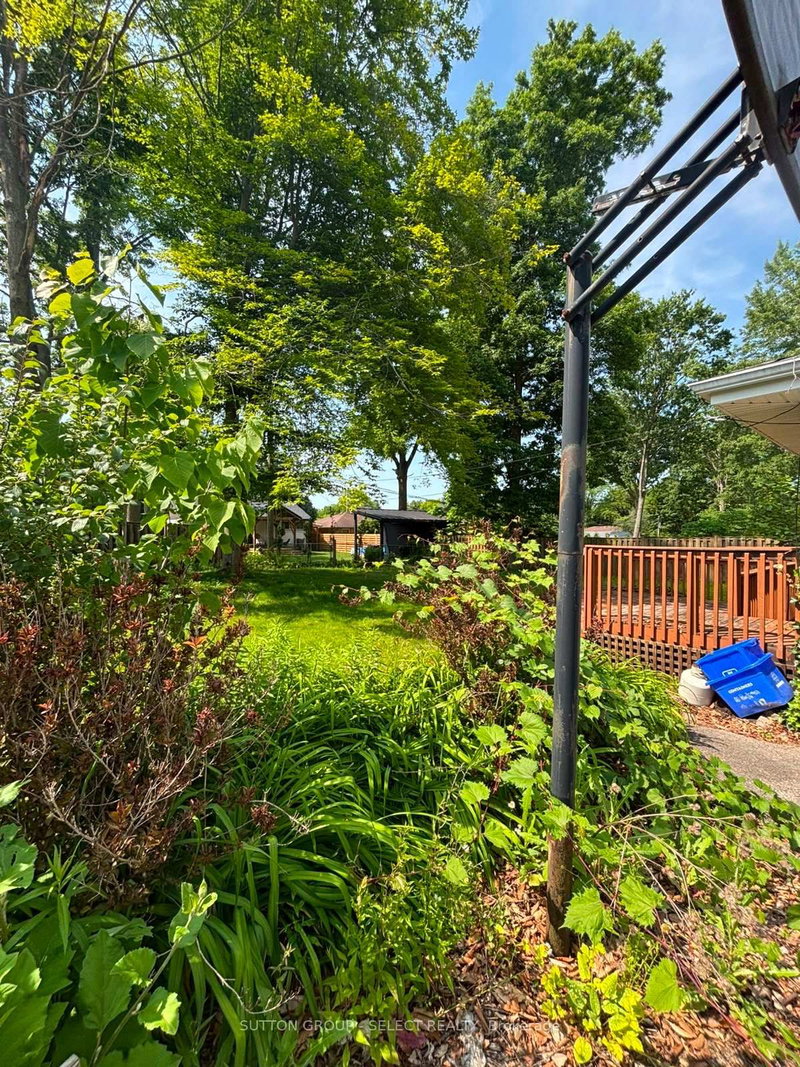 316 Ridgewood Crescent