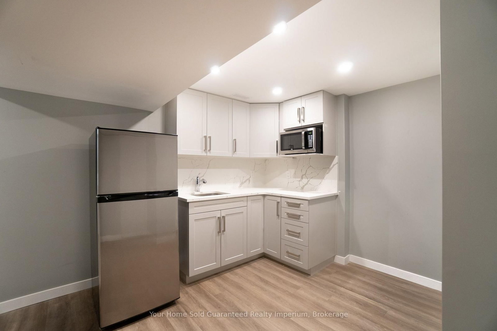 1420 University Avenue W • Windsor, ON photo 20