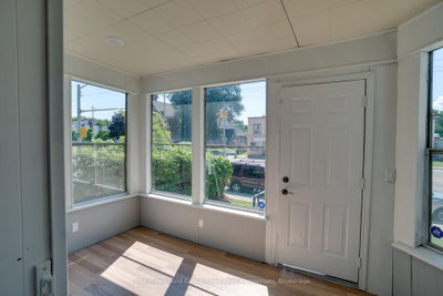 1420 University Avenue W • Windsor, ON photo 3