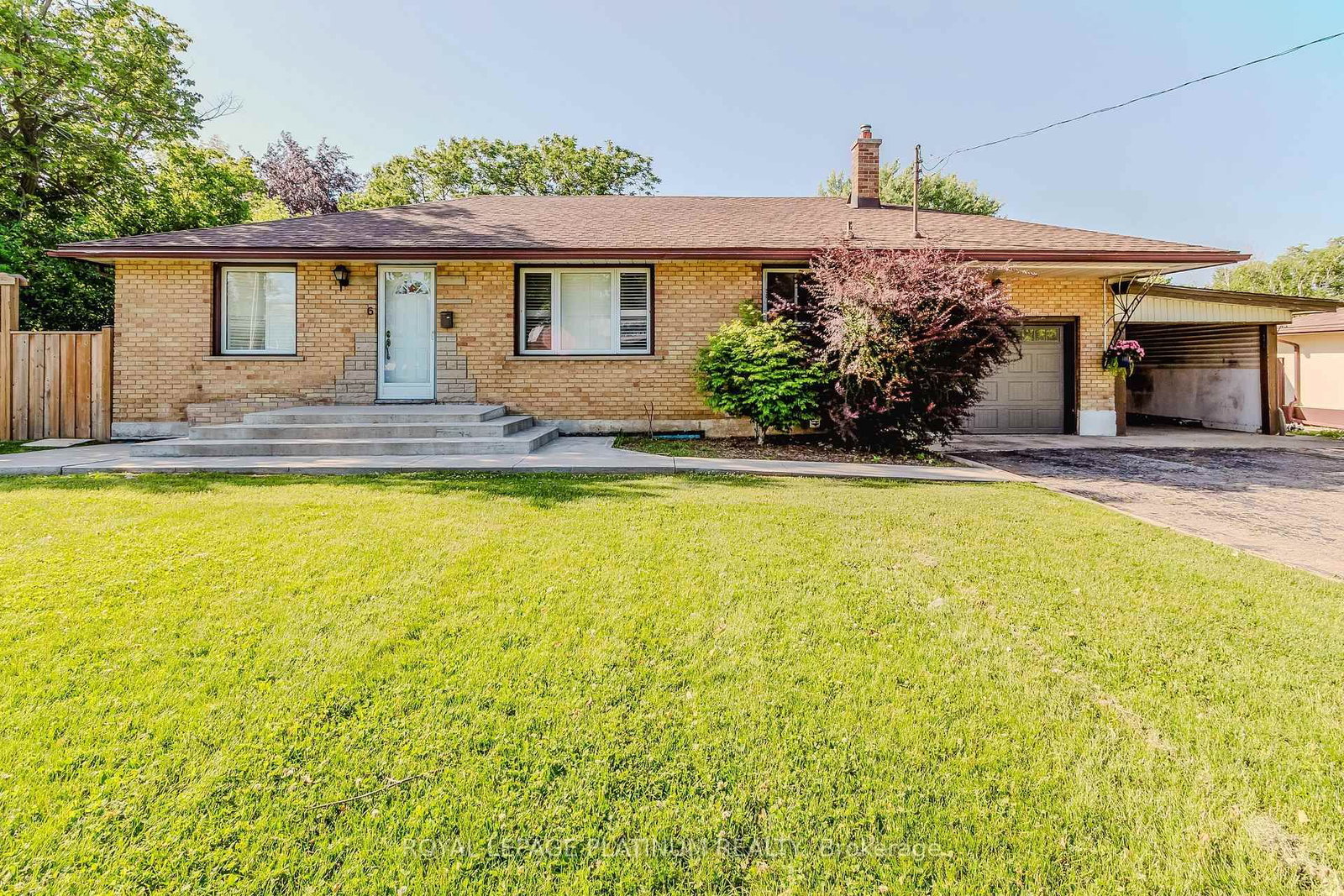 6 Varadi Avenue • Brantford, ON photo 2