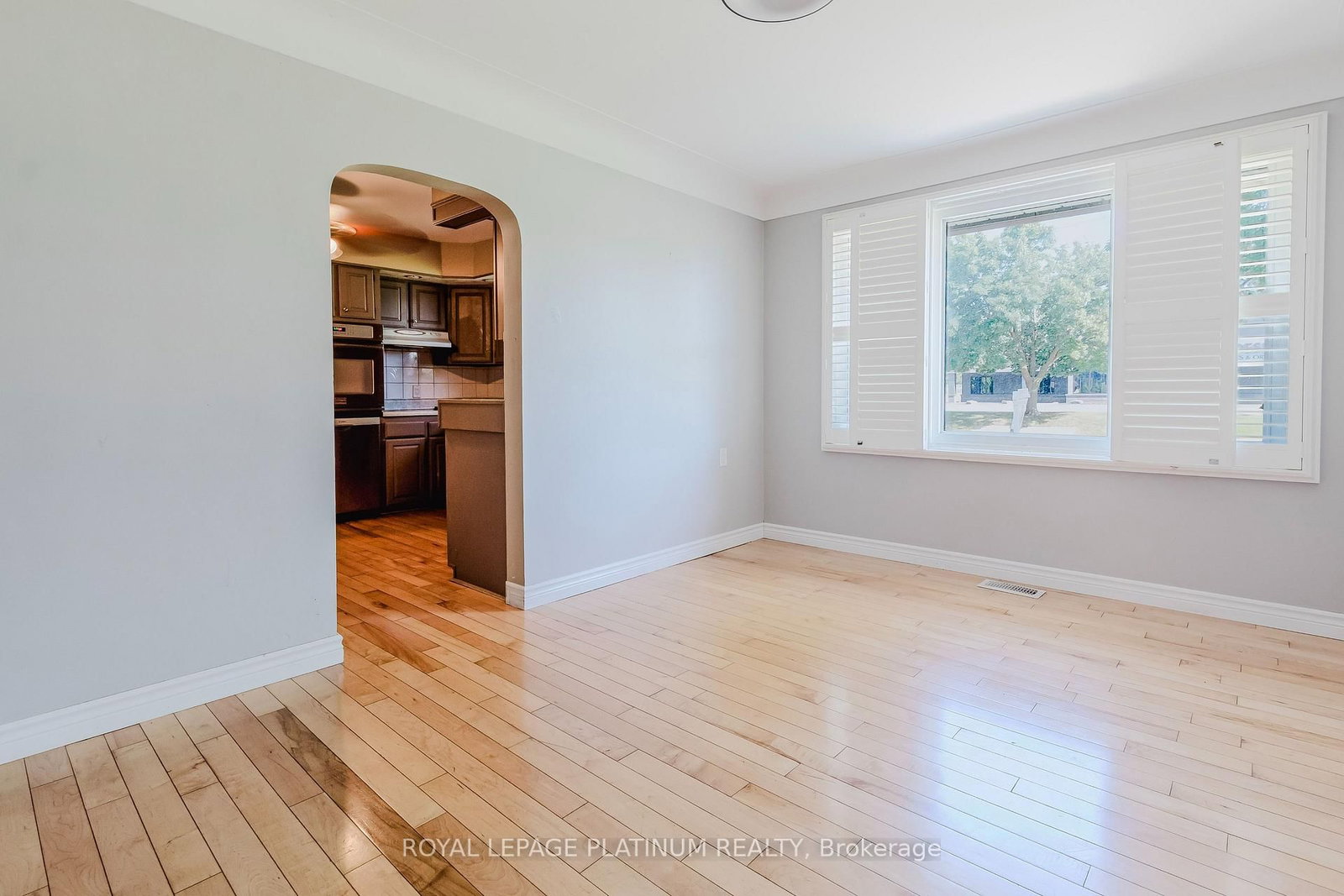 6 Varadi Avenue • Brantford, ON photo 7