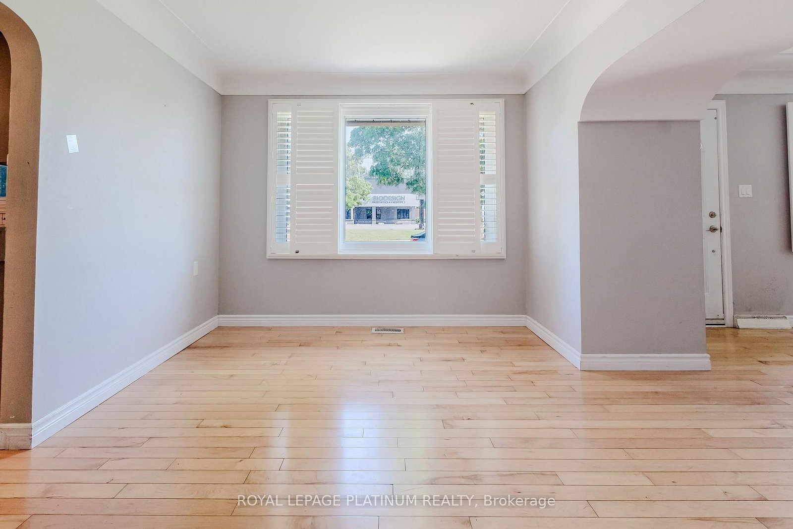 6 Varadi Avenue • Brantford, ON photo 8