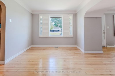 6 Varadi Avenue • Brantford, ON photo 8