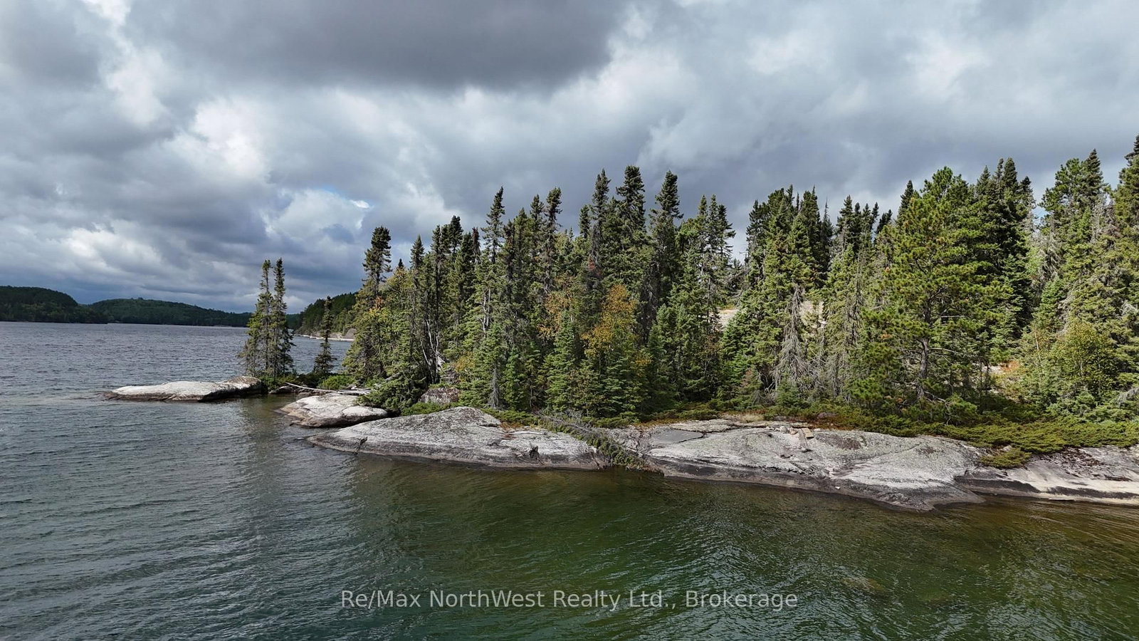 ISLAND EB2114 LINKLATER LAKE Island • Kenora Remote Area, ON photo 10