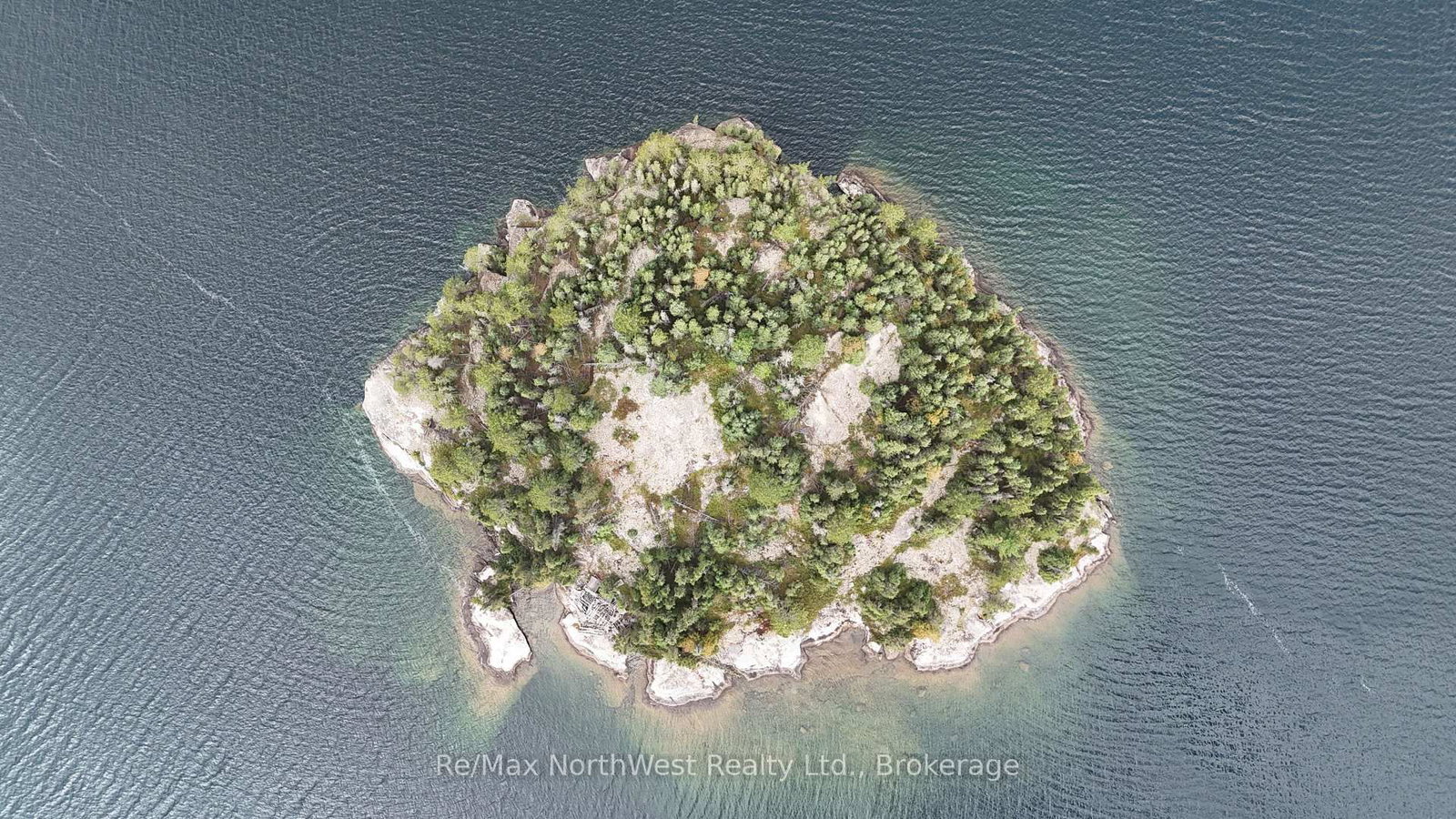 ISLAND EB2114 LINKLATER LAKE Island • Kenora Remote Area, ON photo 15