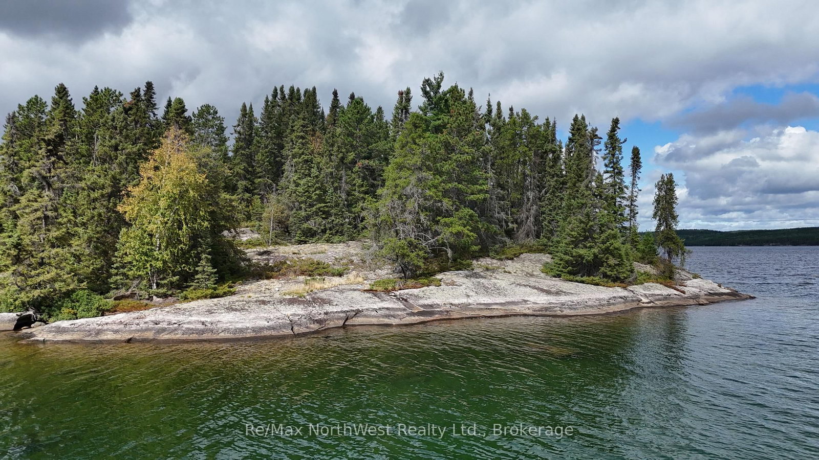 ISLAND EB2114 LINKLATER LAKE Island • Kenora Remote Area, ON photo 2