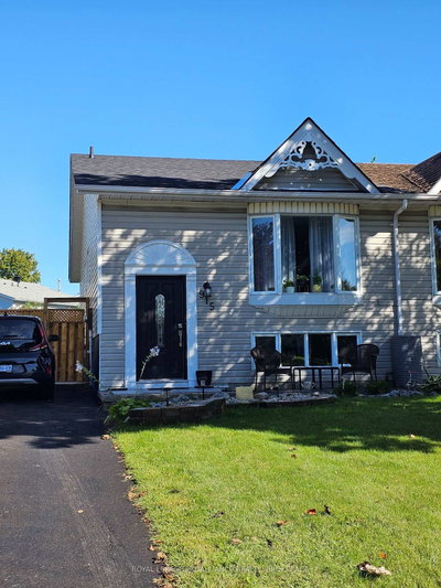 915 Warburton Crescent • Kingston, ON photo 3