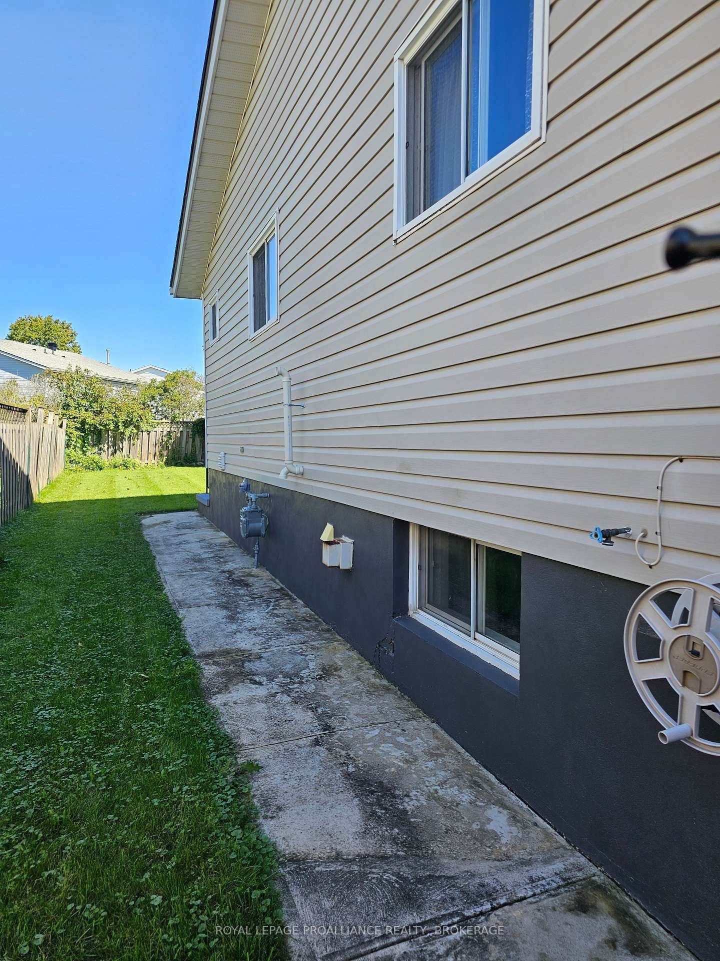 915 Warburton Crescent • Kingston, ON photo 36
