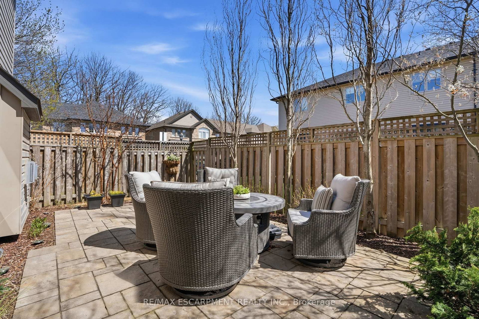 441 STONEHENGE Drive • #40 • Hamilton, ON photo 37
