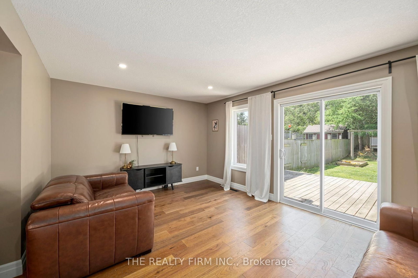 27 Leesboro Trail • Thames Centre, ON photo 11