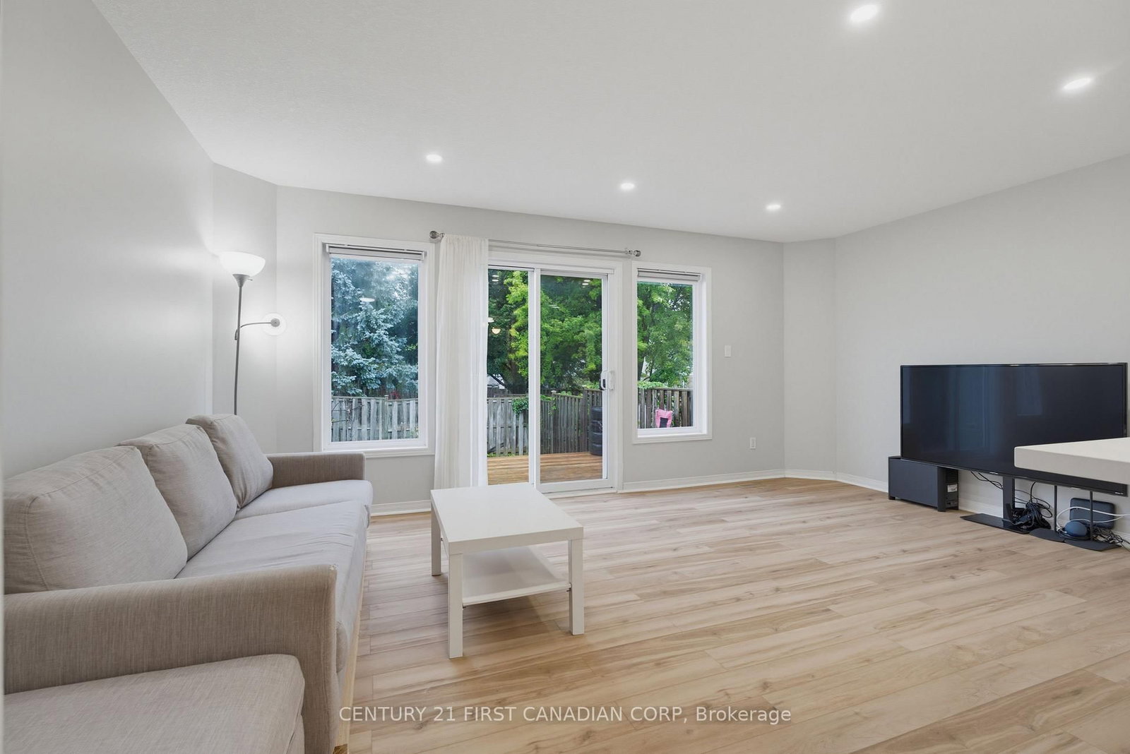 776 Silversmith Street • London North, ON photo 15