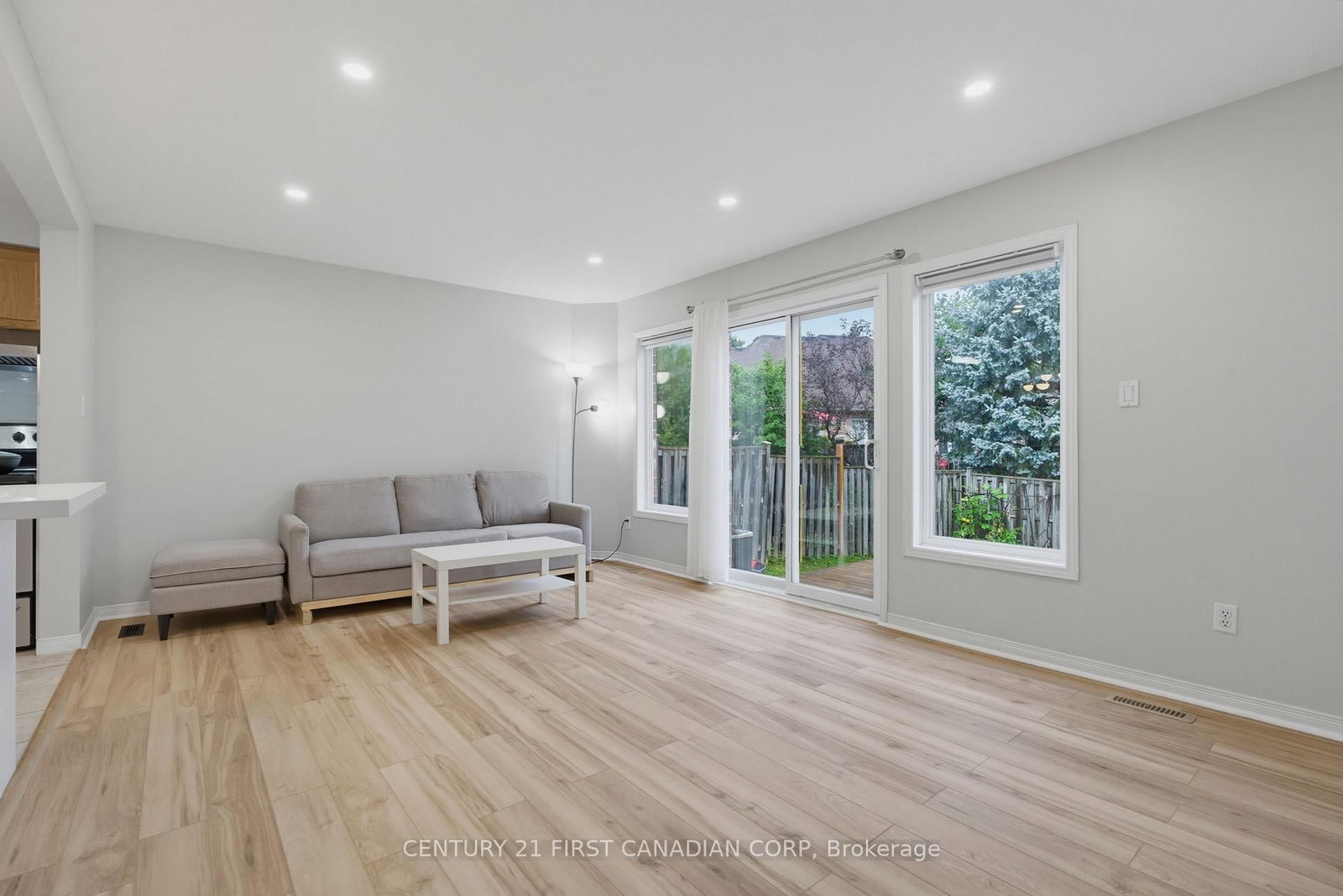 776 Silversmith Street • London North, ON photo 16