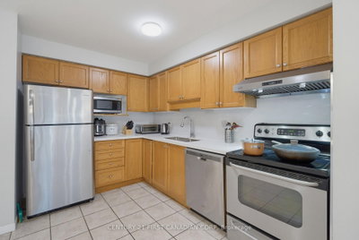 776 Silversmith Street • London North, ON photo 8