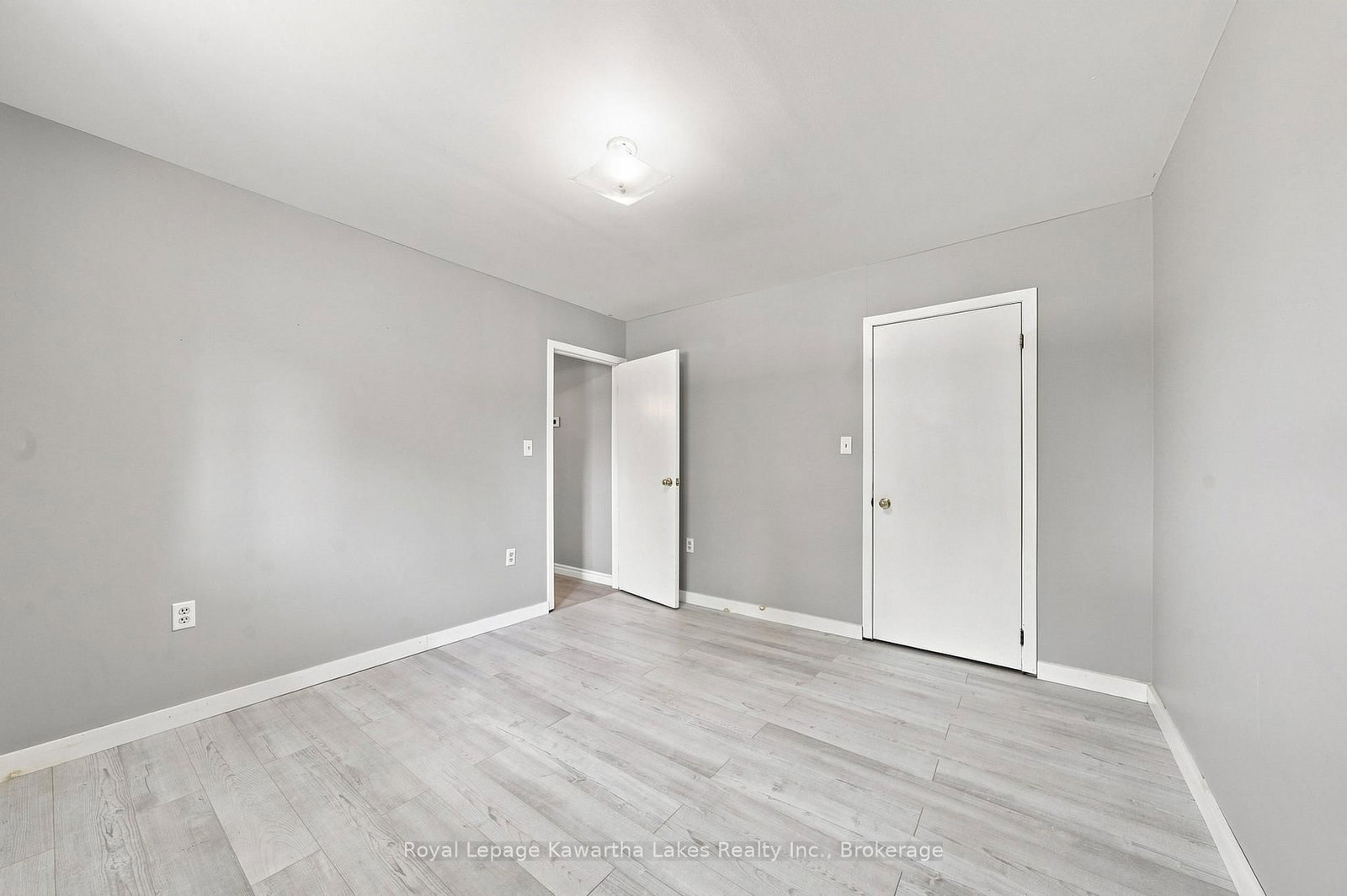 9 Richmond Street W • Kawartha Lakes, ON photo 14