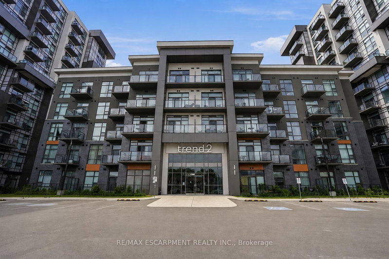 112 - 460 Dundas Street E