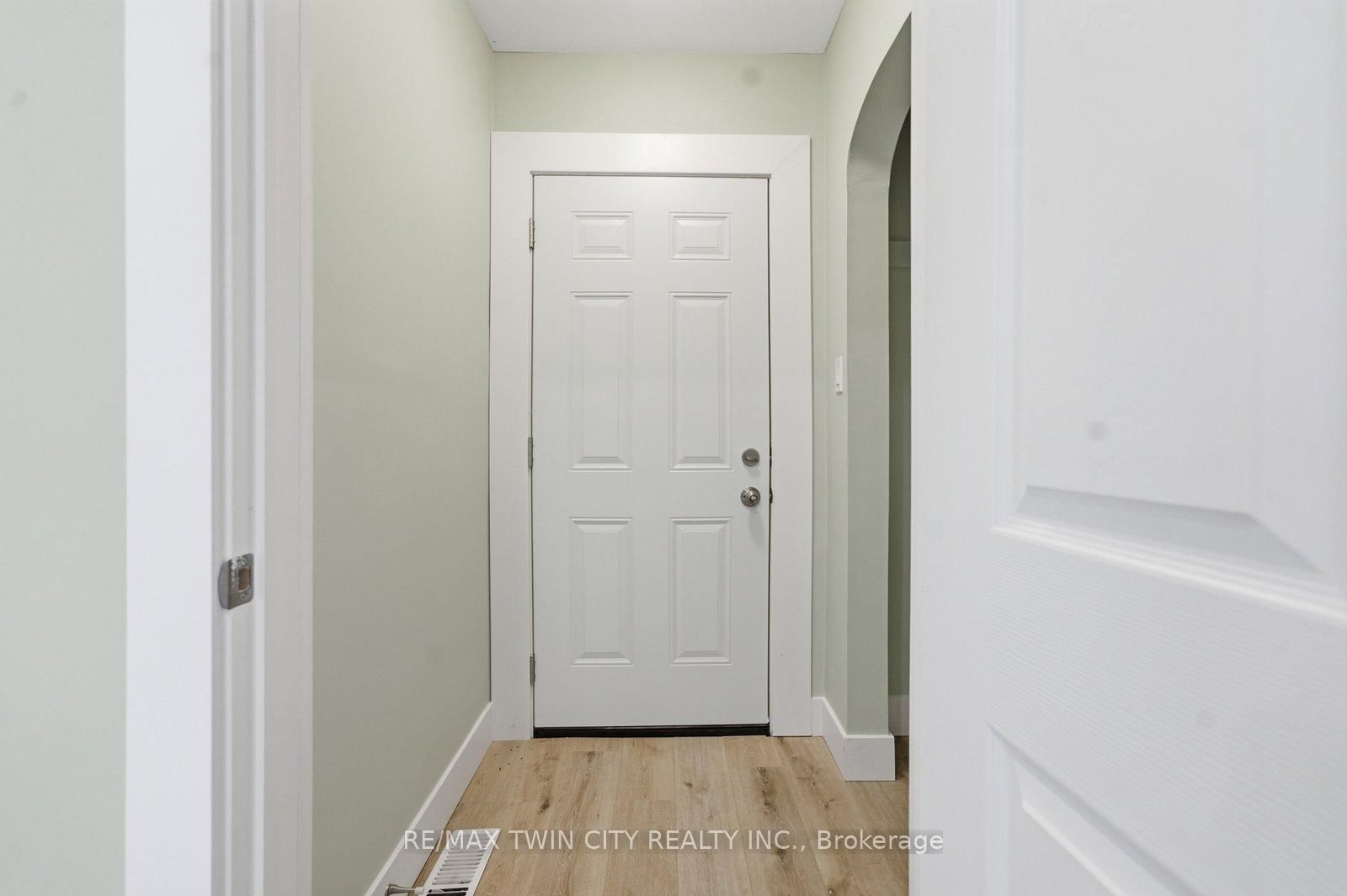 249 Clarence Street • Brantford, ON photo 10