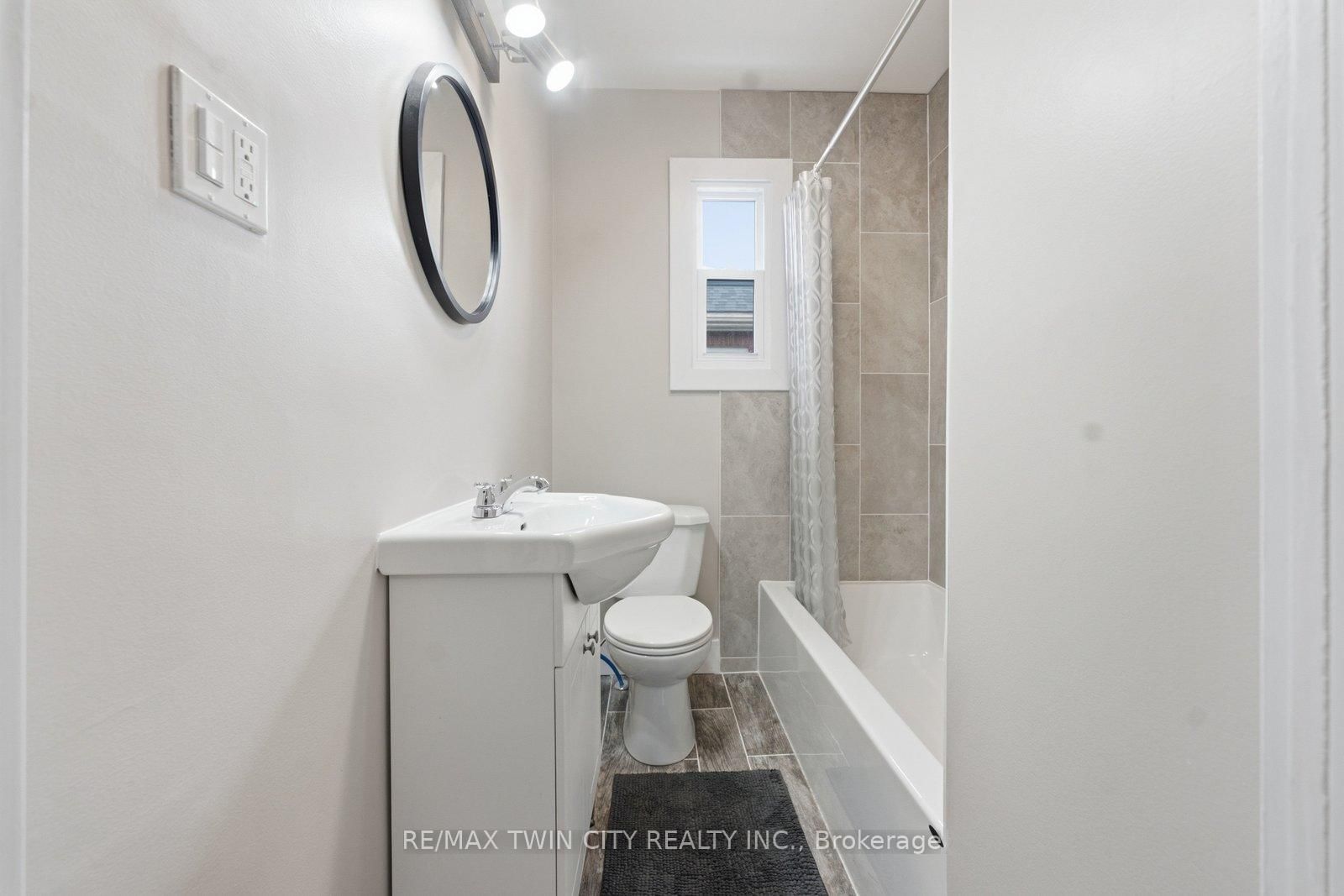 249 Clarence Street • Brantford, ON photo 22