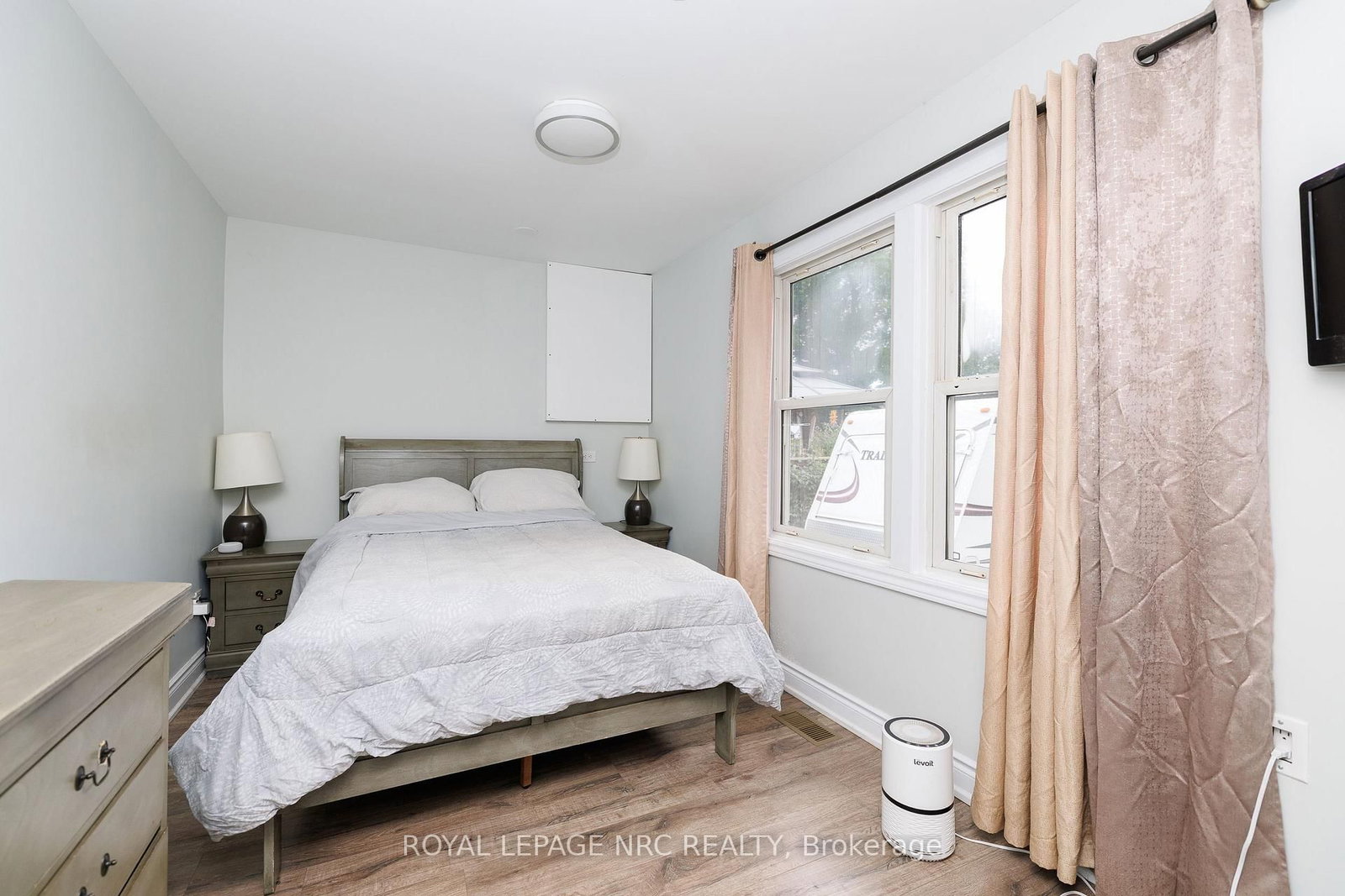 68 Carlton Street • St. Catharines, ON photo 12