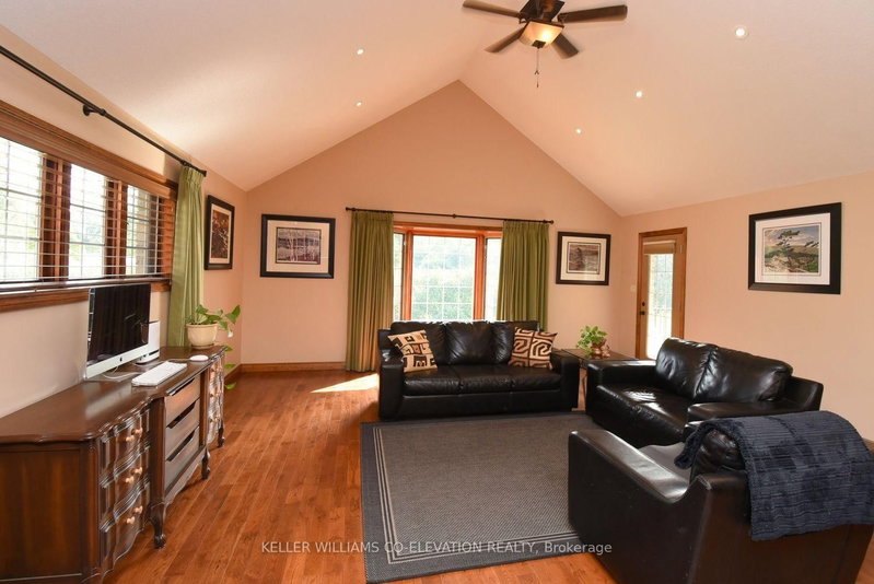 635 Millgrove Side Road
