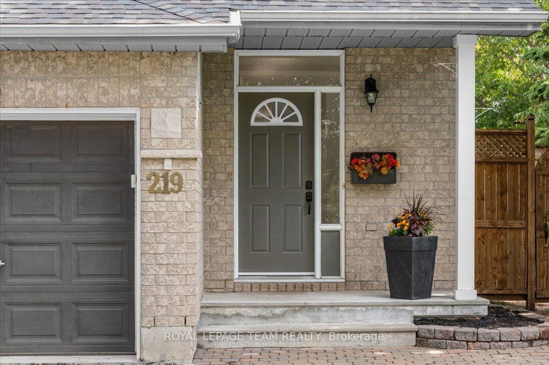 219 Tattersall Way