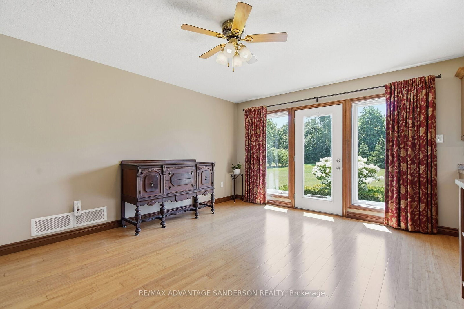14677 Ten Mile Road • Middlesex Centre, ON photo 35