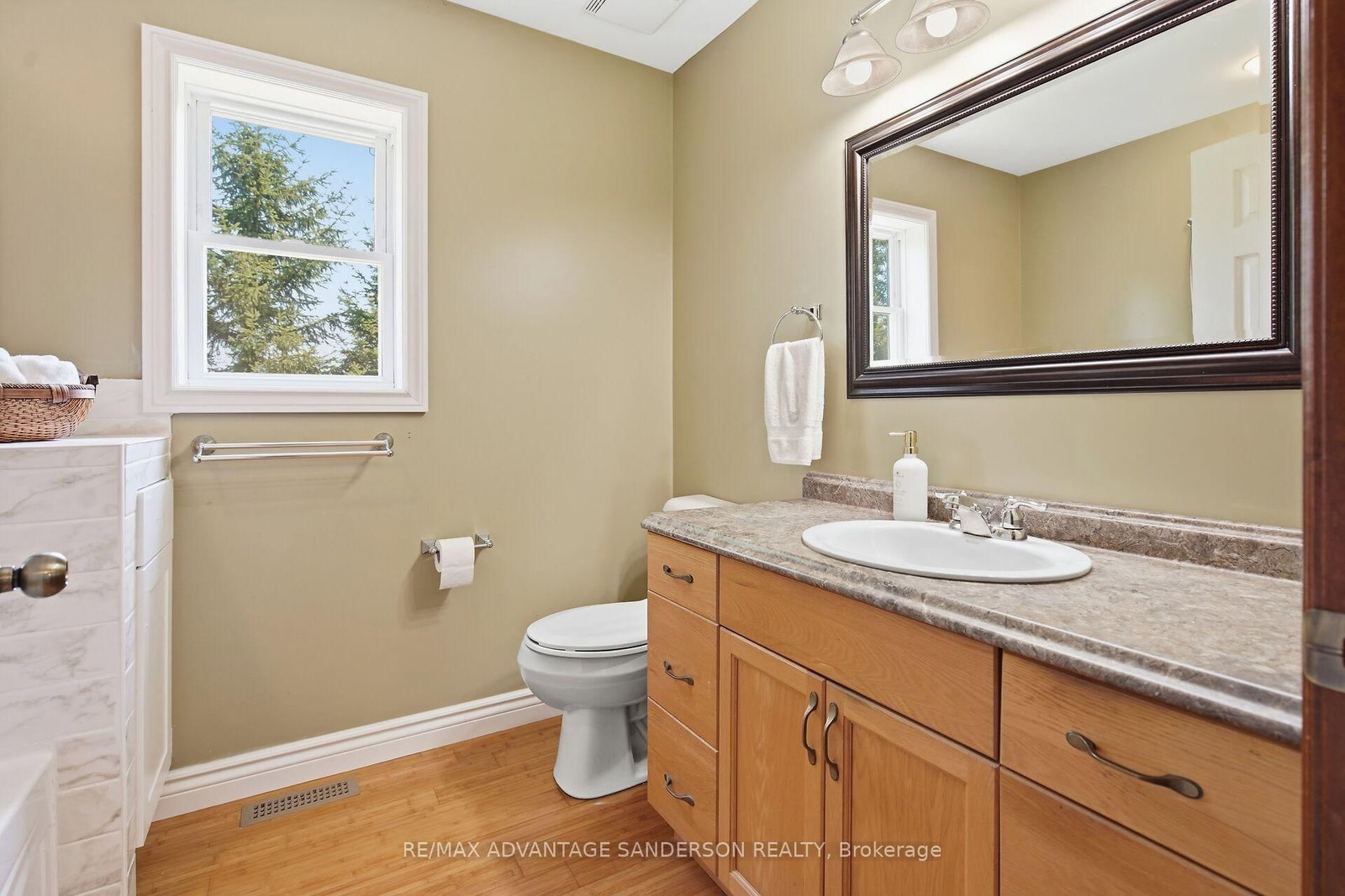 14677 Ten Mile Road • Middlesex Centre, ON photo 39