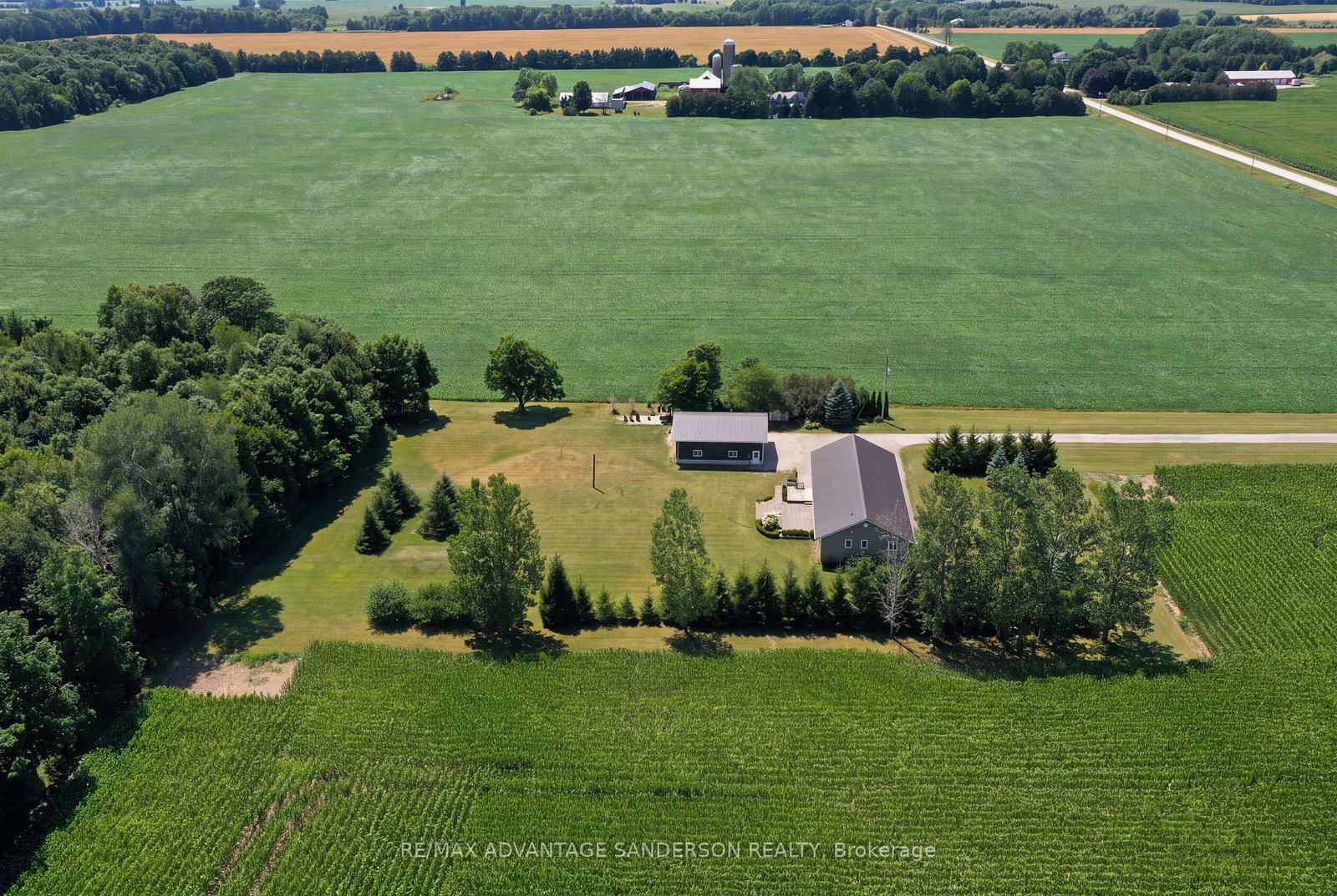 14677 Ten Mile Road • Middlesex Centre, ON photo 4