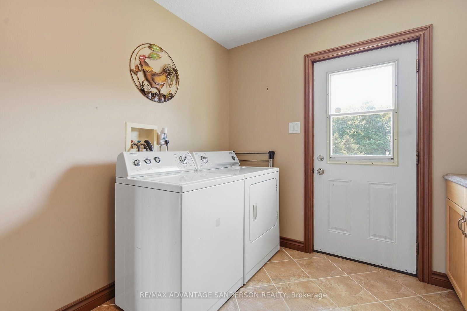 14677 Ten Mile Road • Middlesex Centre, ON photo 45