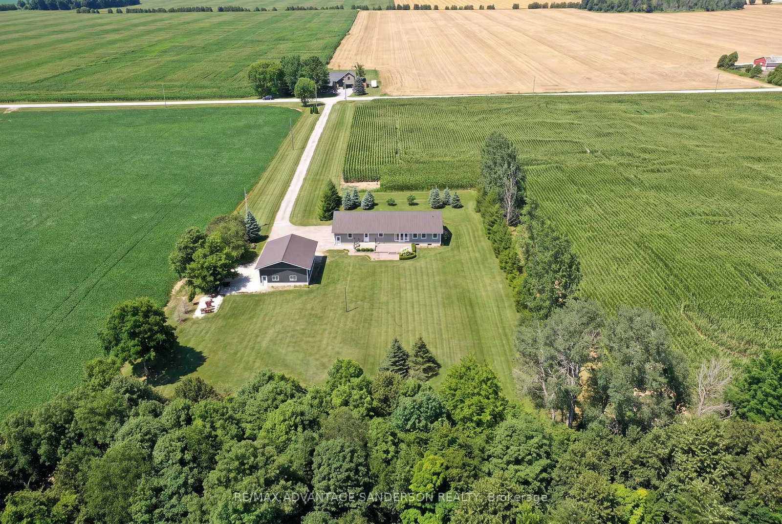 14677 Ten Mile Road • Middlesex Centre, ON photo 6
