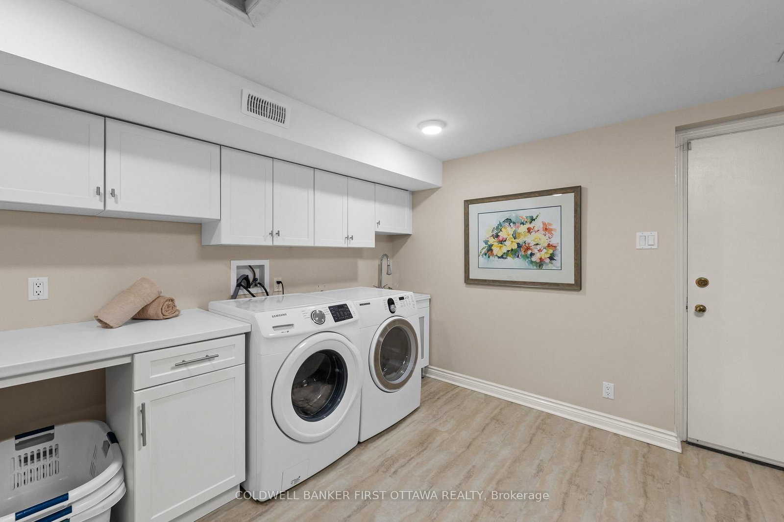 229 Crocus Avenue • Ottawa, ON photo 32