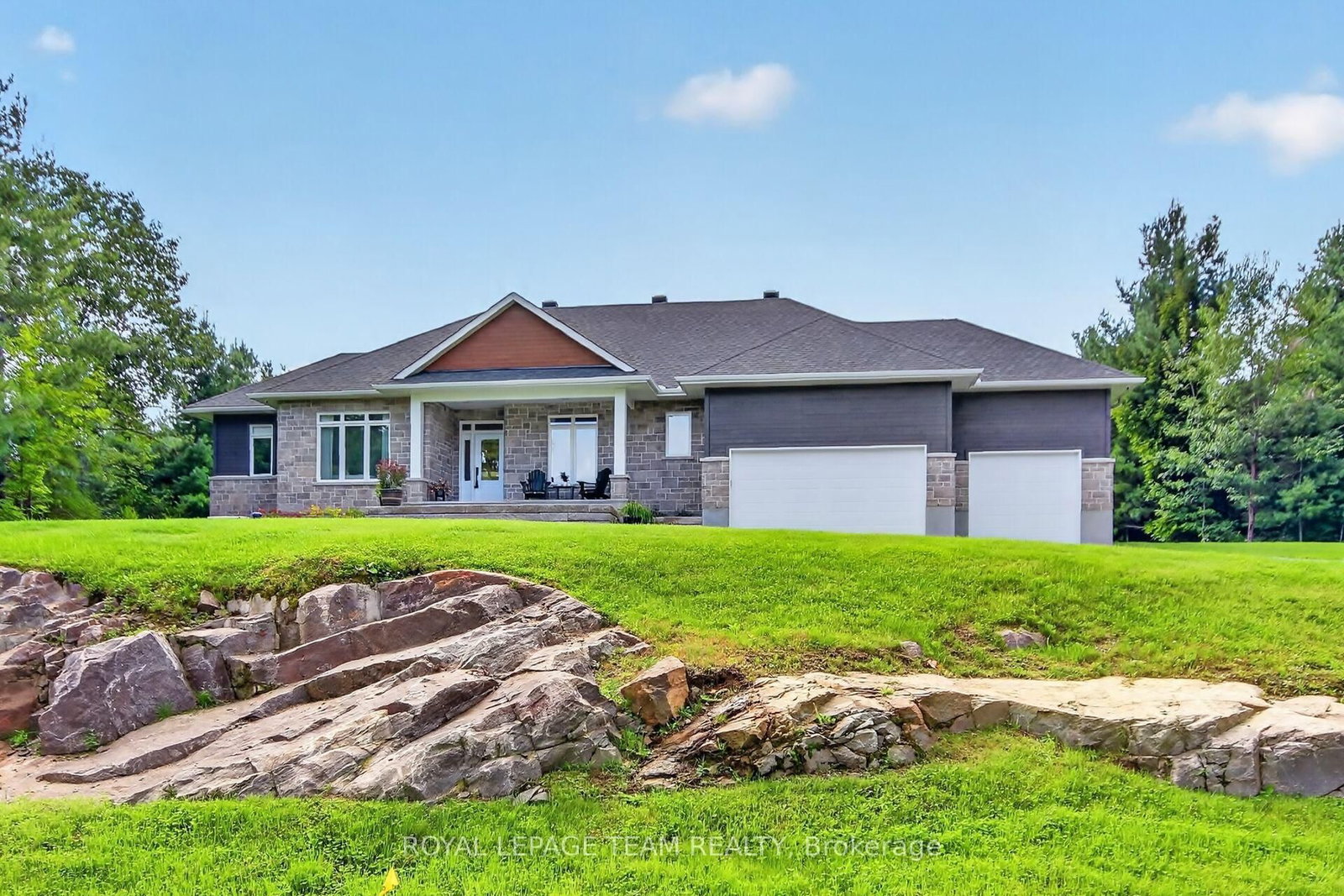 143 Raymond Luhta Crescent • Arnprior, ON photo 1