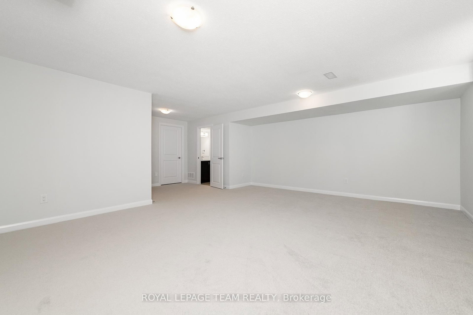 719 DONERAILE Walk, Ottawa, view 17