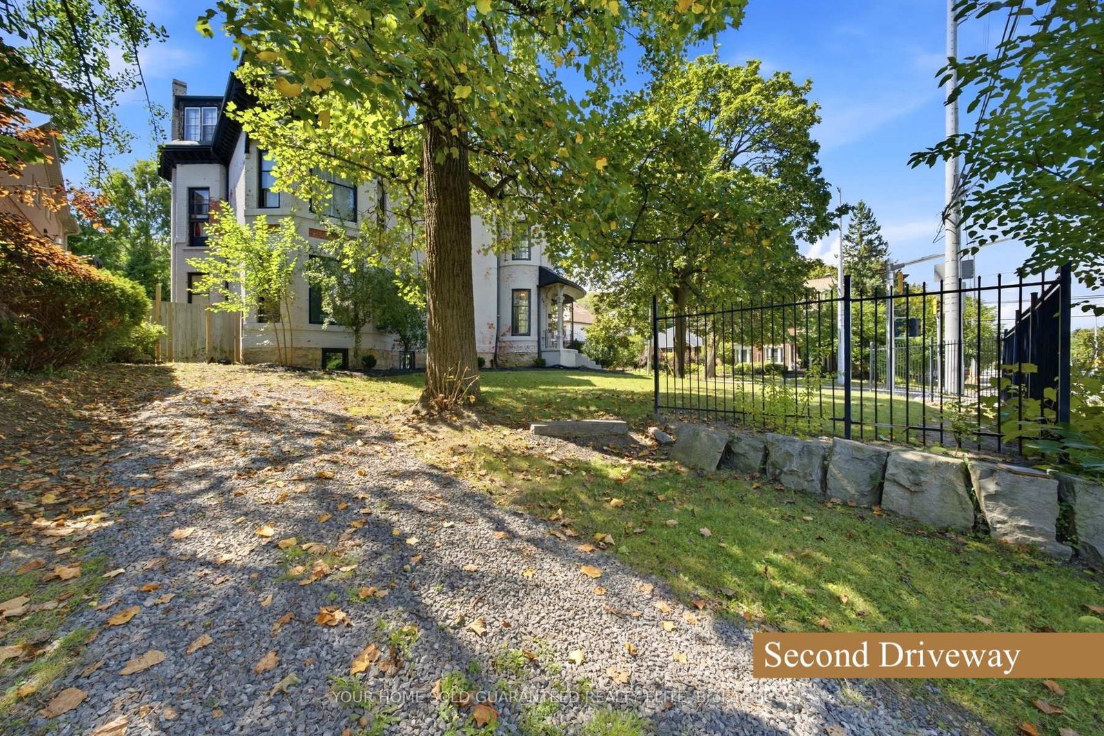 347 Queen Street S • Hamilton, ON photo 39
