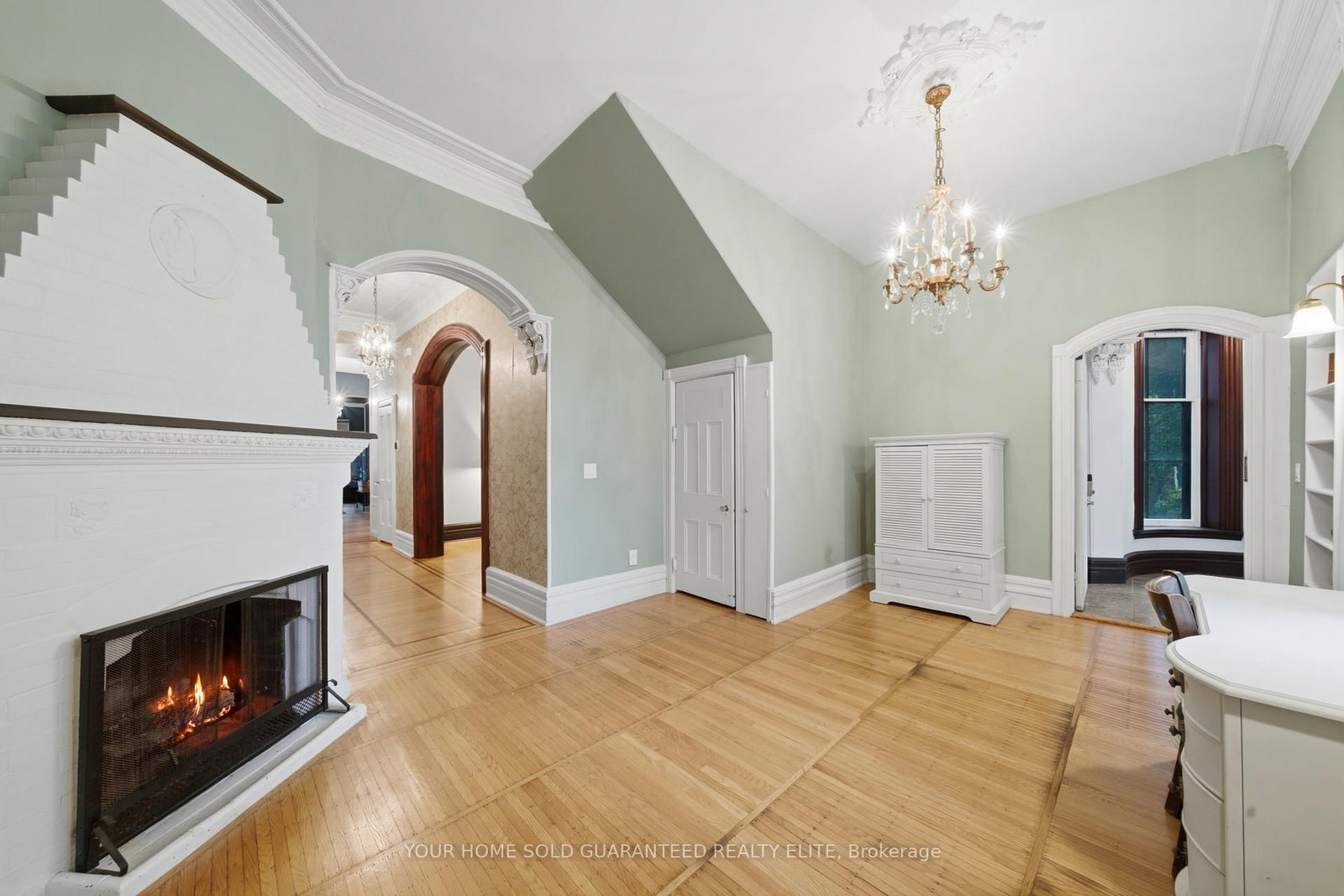 347 Queen Street S • Hamilton, ON photo 8