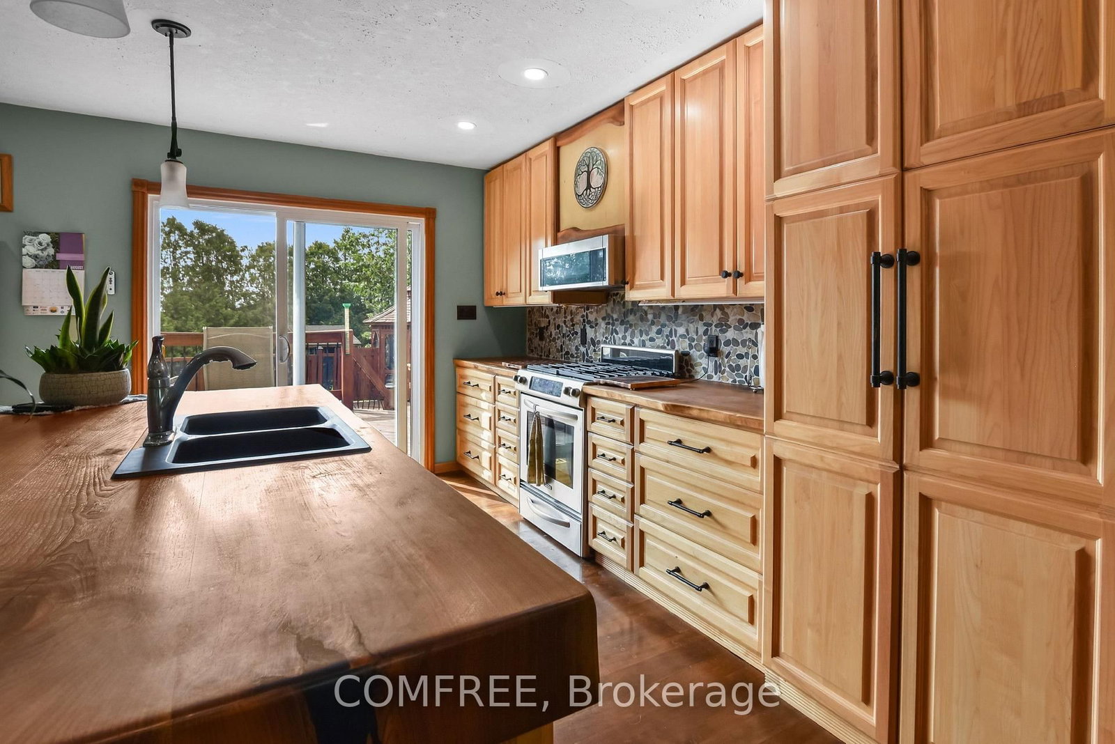 9104 Mc Dowell Line • Chatham-Kent, ON photo 10