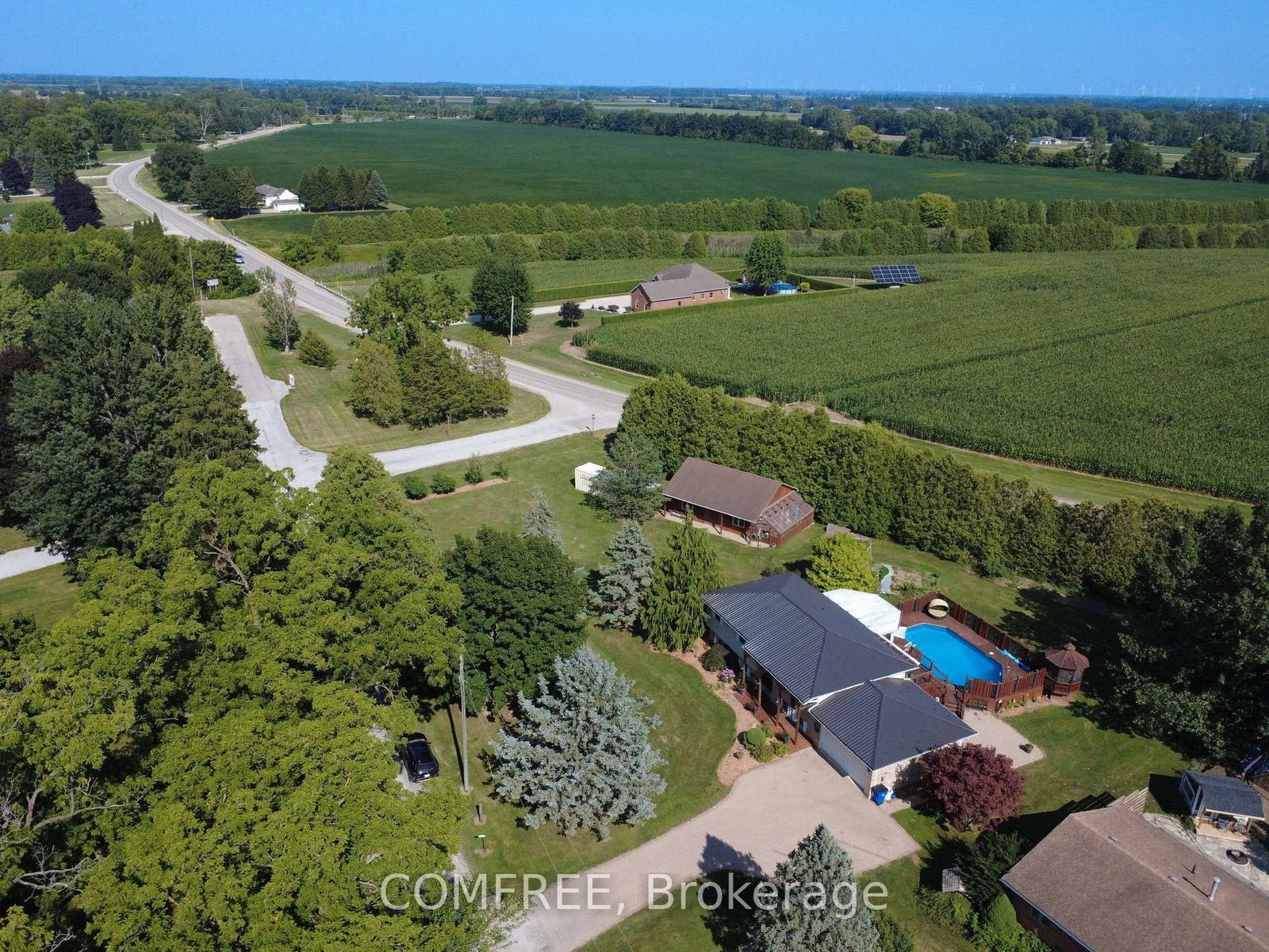 9104 Mc Dowell Line • Chatham-Kent, ON photo 31