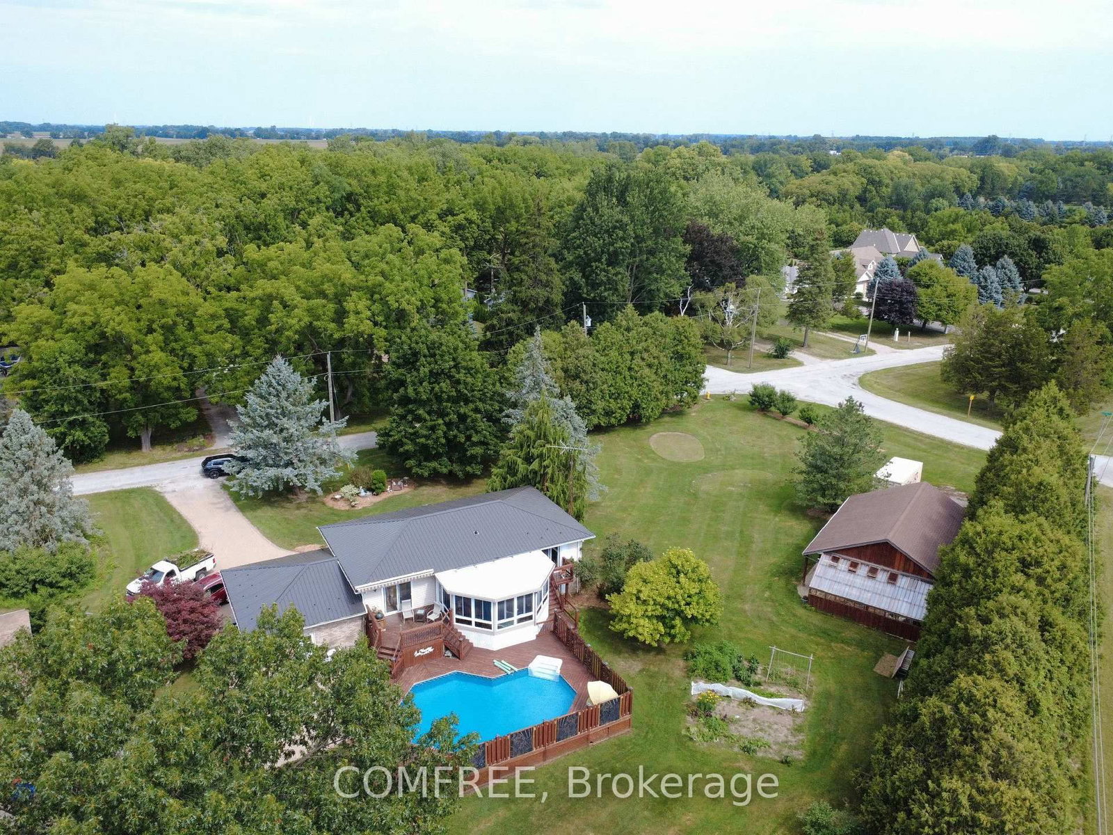 9104 Mc Dowell Line • Chatham-Kent, ON photo 34