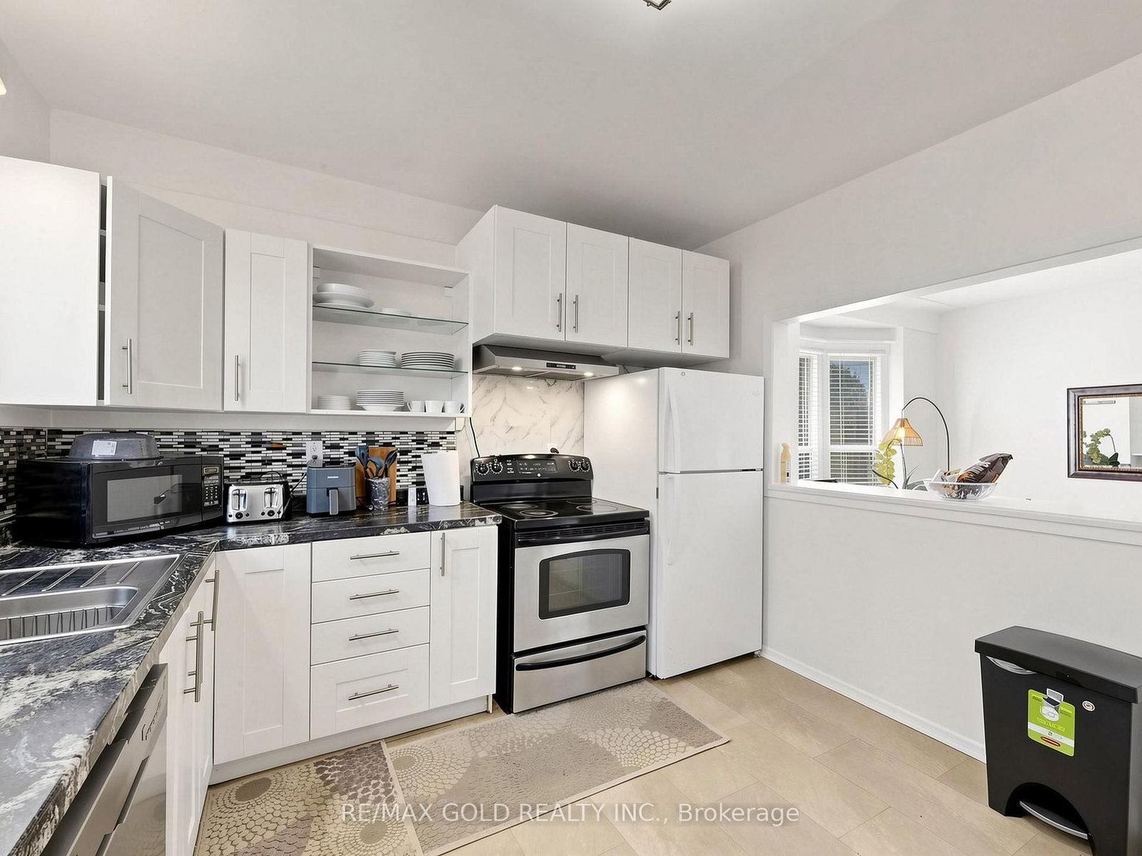 746 King Street W • Hamilton, ON photo 13