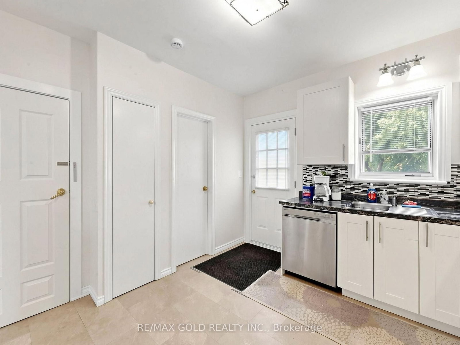 746 King Street W • Hamilton, ON photo 14